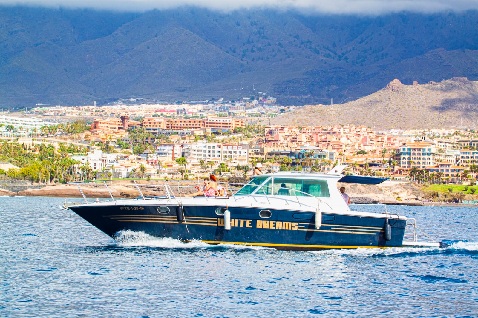 Výlet lodí za delfíny a kytovci na 3 hodiny